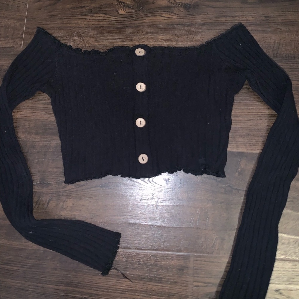 long sleeve crop top